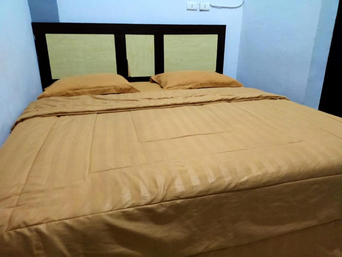 Oyo 3373 Favour Hotel Pagaralam Esterno foto