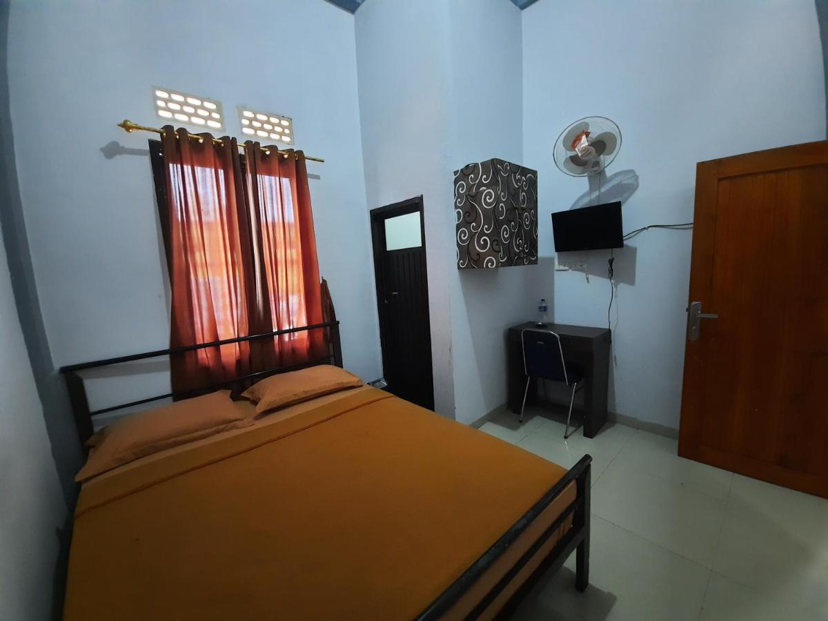 Oyo 3373 Favour Hotel Pagaralam Esterno foto